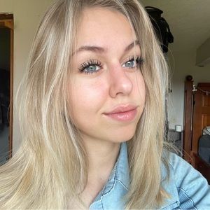 Meet your Posher, Hailey